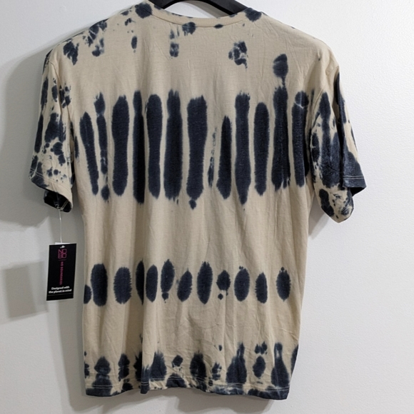 Women's Bleached Tie Dye Skull Wild & Free Graphic T-Shirt, Size L(11-13),NWT - Picture 2 of 5